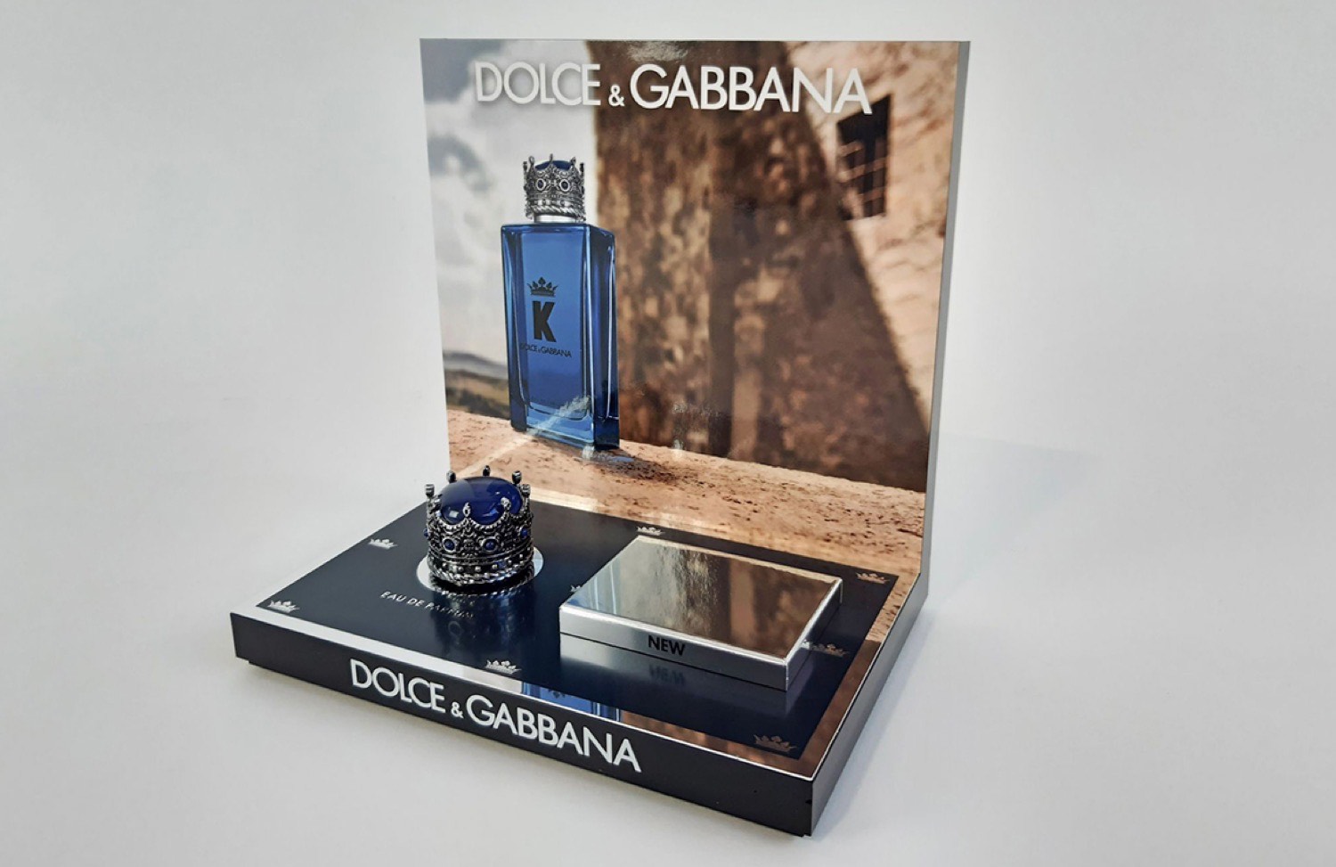 Dolce&Gabbana display per la linea K — Dolce&Gabbana, POS / Display · Giovanardi