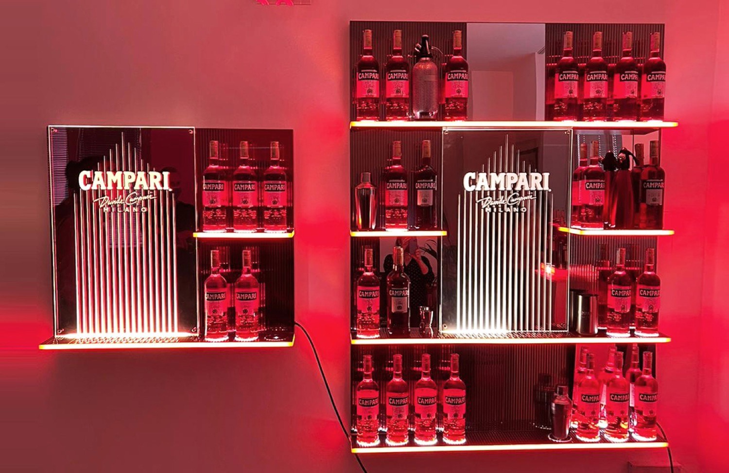 Espositore Campari: una nuova identità visiva — Campari, Shop fitting · Giovanardi