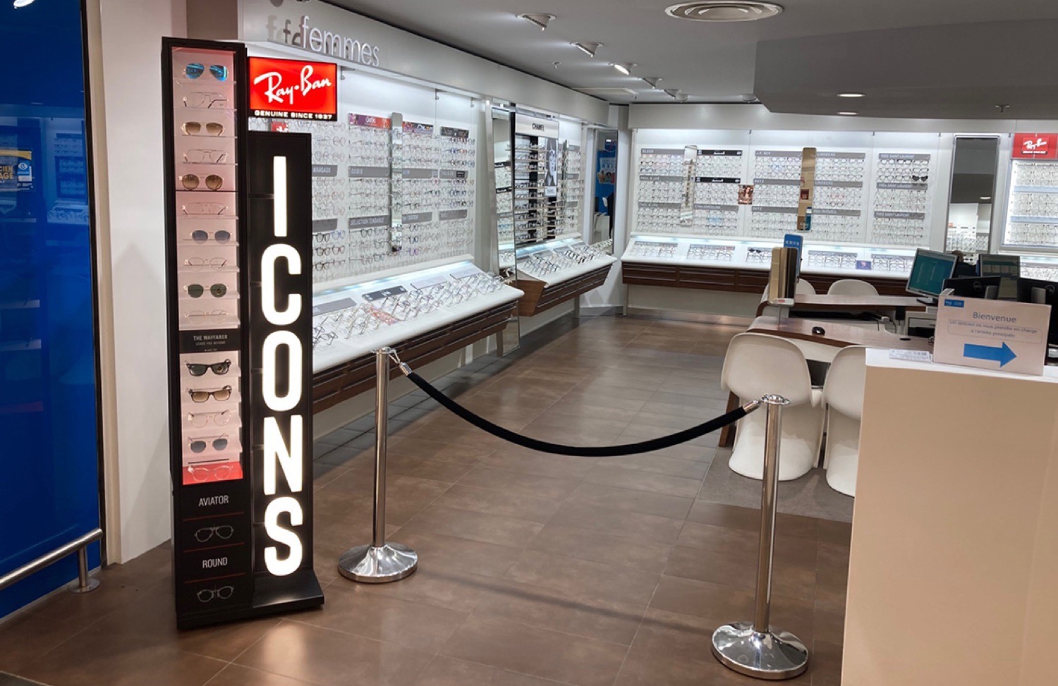 Ray Ban ICONS Tower — Ray-Ban, POS / Display · Giovanardi